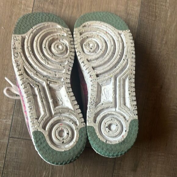 Nike Flyknit Sneakers 7.5 - Picture 9 of 9